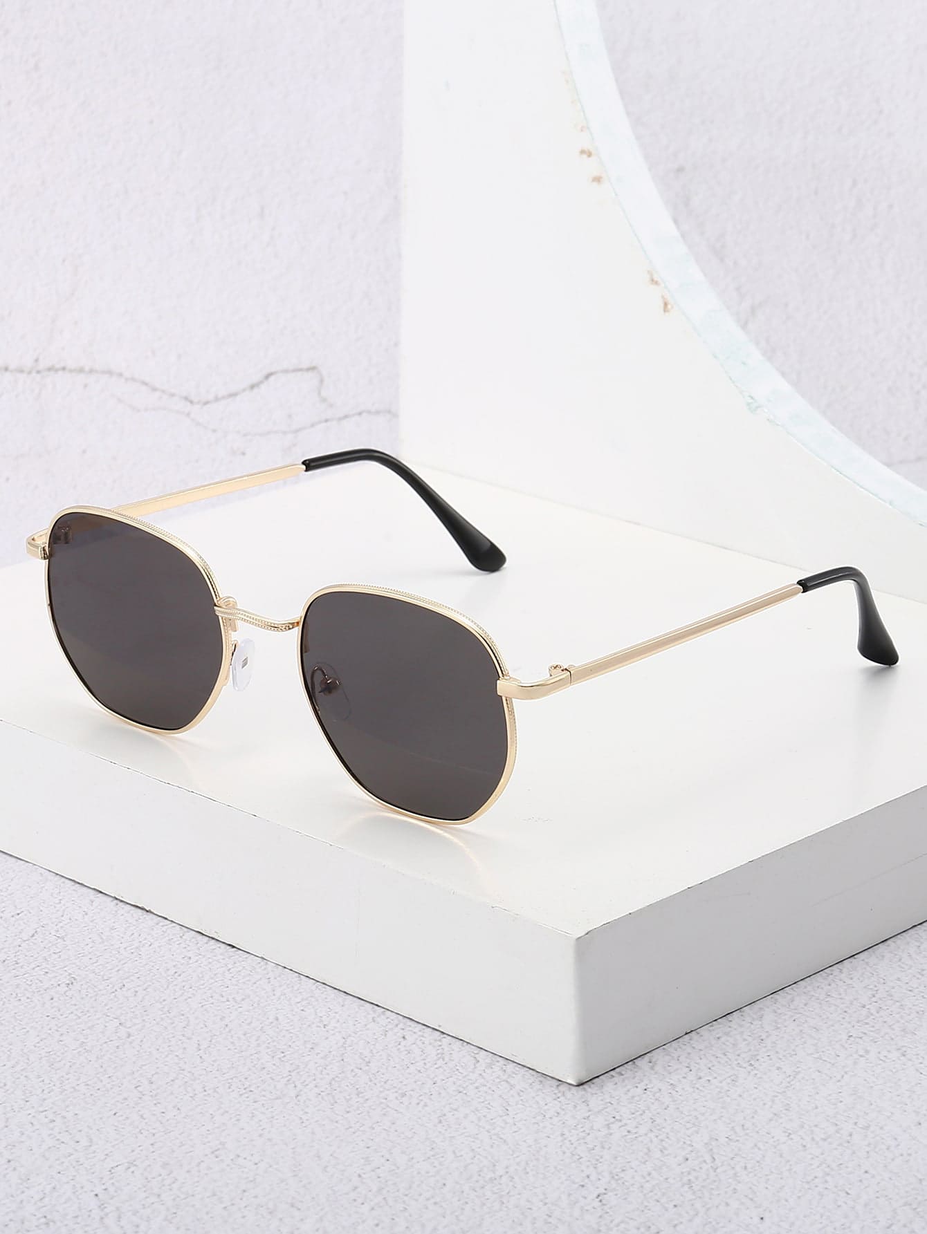 Vintage Fashion Accessories - 1pc Women's Metallic Frame Polygonal Shape