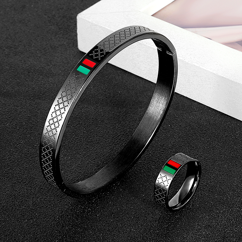 Vintage Fashion Jewelry Brands - Zalman Classic Brand Green Red Bracelets