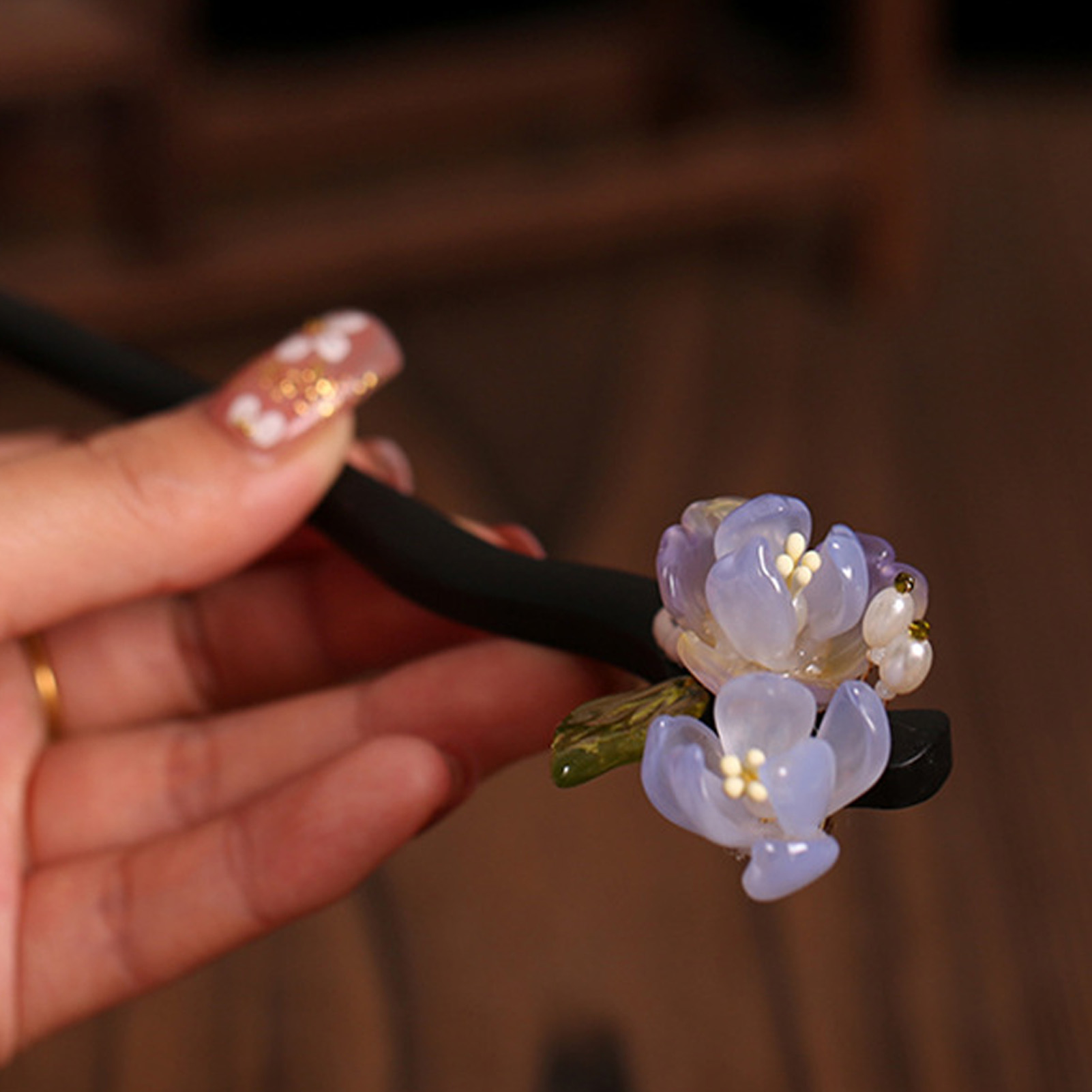 Vintage Fashion Accessories - Vintage Wooden Flower Hairpin For Women