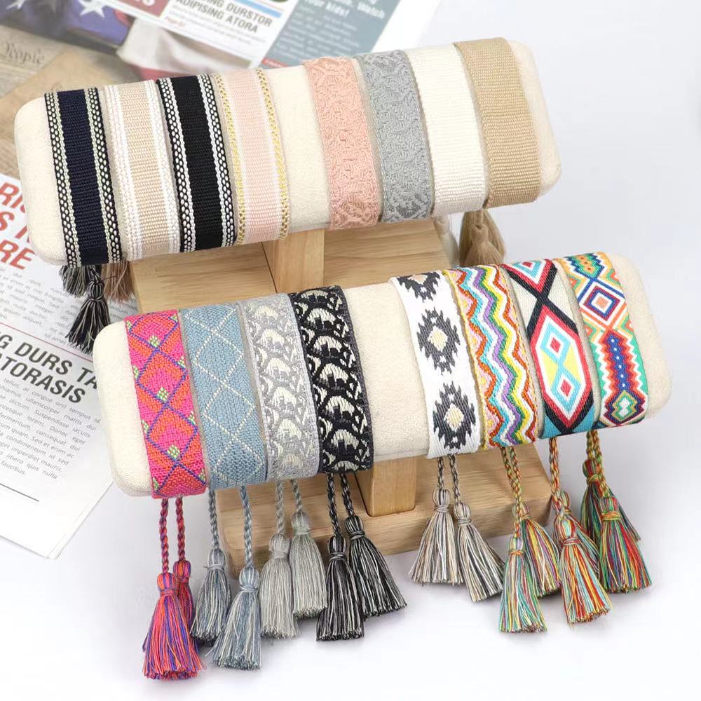 Plain Woven Bracelets Candy Co - Vintage Vibes Fashion 评论和价格
