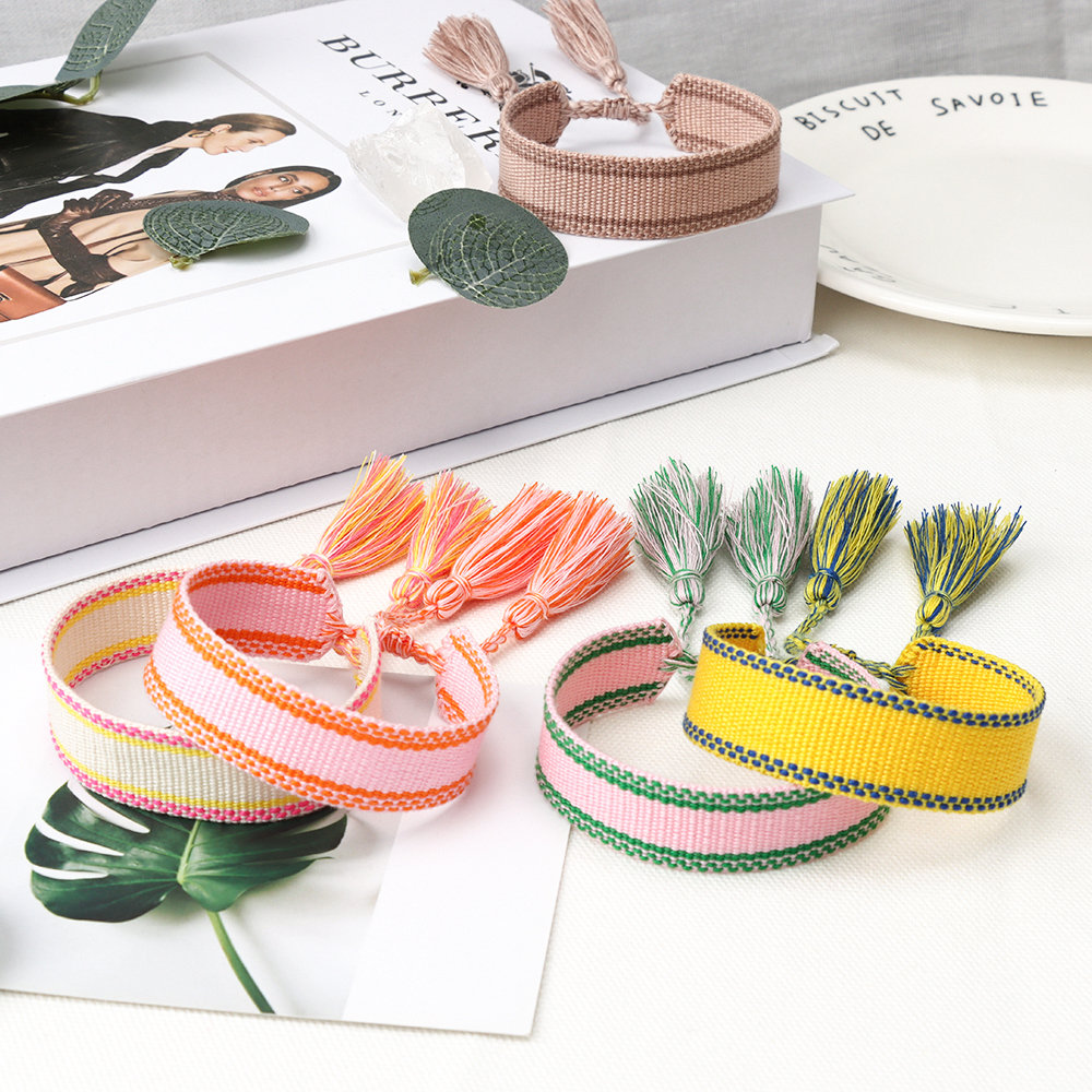 Plain Woven Bracelets Candy Co - Vintage Vibes Fashion 评论和价格