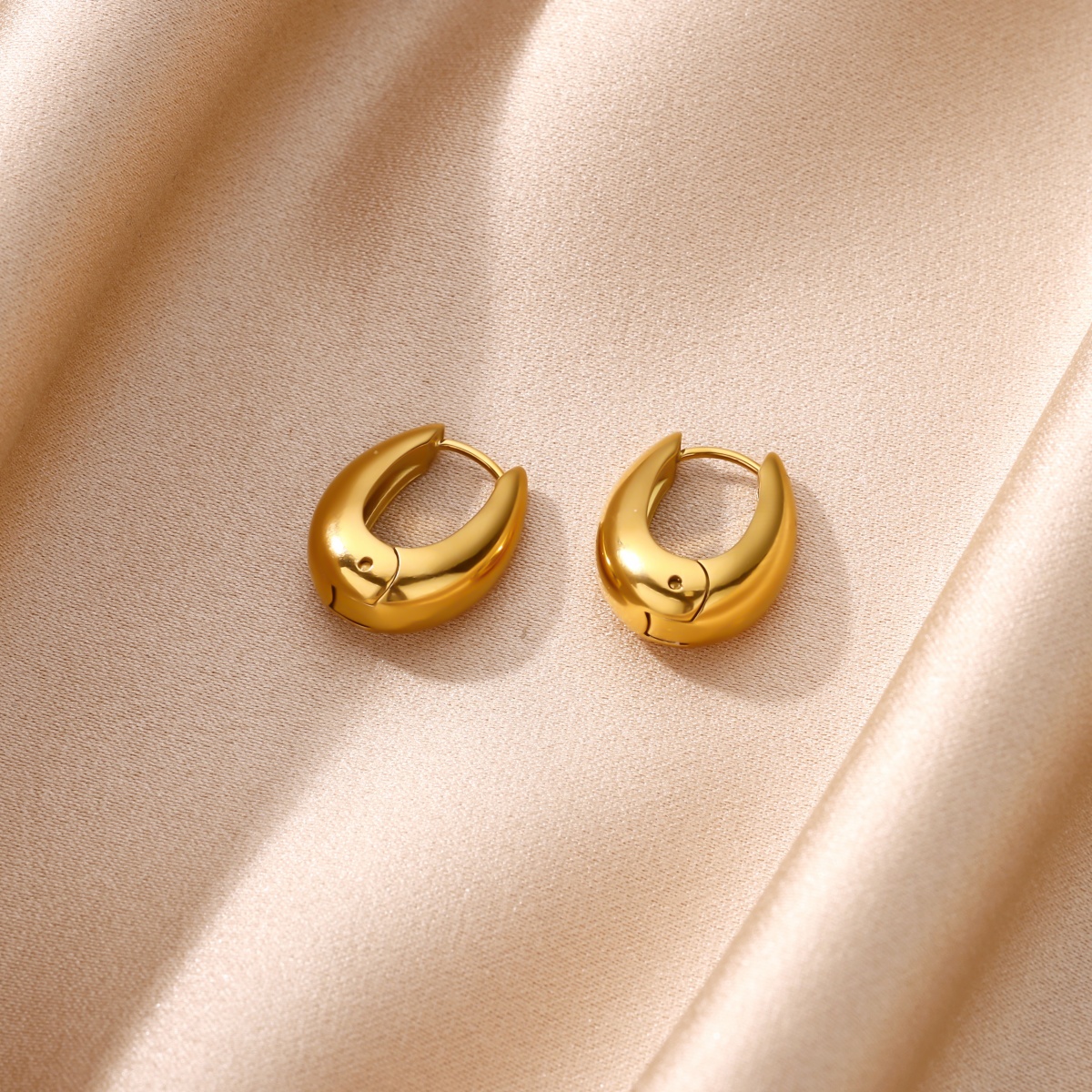 Vintage Small Oval Hoop Earrin - Vintage Fashion Ideas 评论和价格