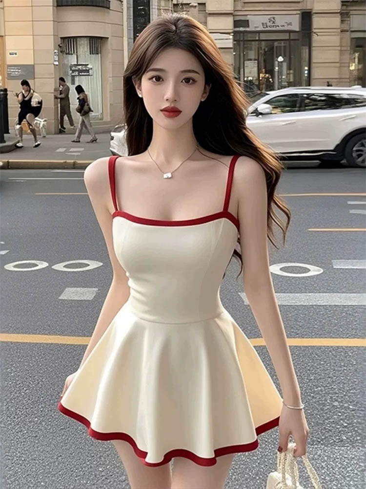 Dress with Square Neck Trim Su - Vintage Fashion Campaigns 评论和价格
