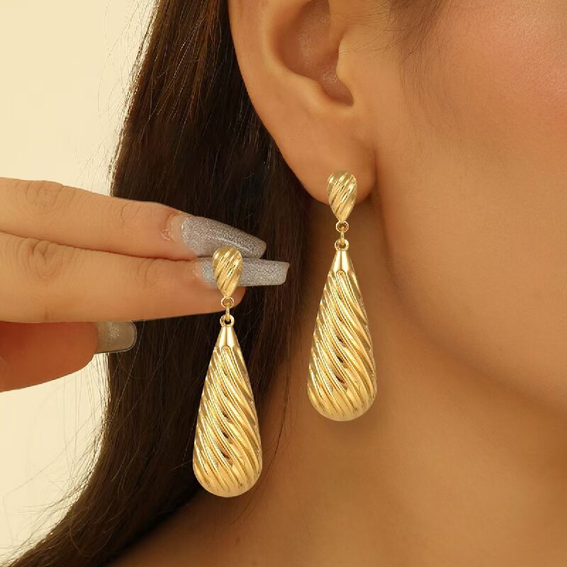 Women Geometric Teardrop Dangl - Vintage Fashion Instagram 评论和价格