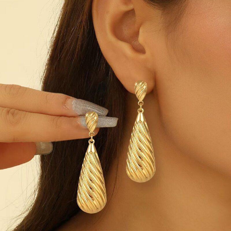 Women Geometric Teardrop Dangl - Vintage Fashion Instagram 评论和价格